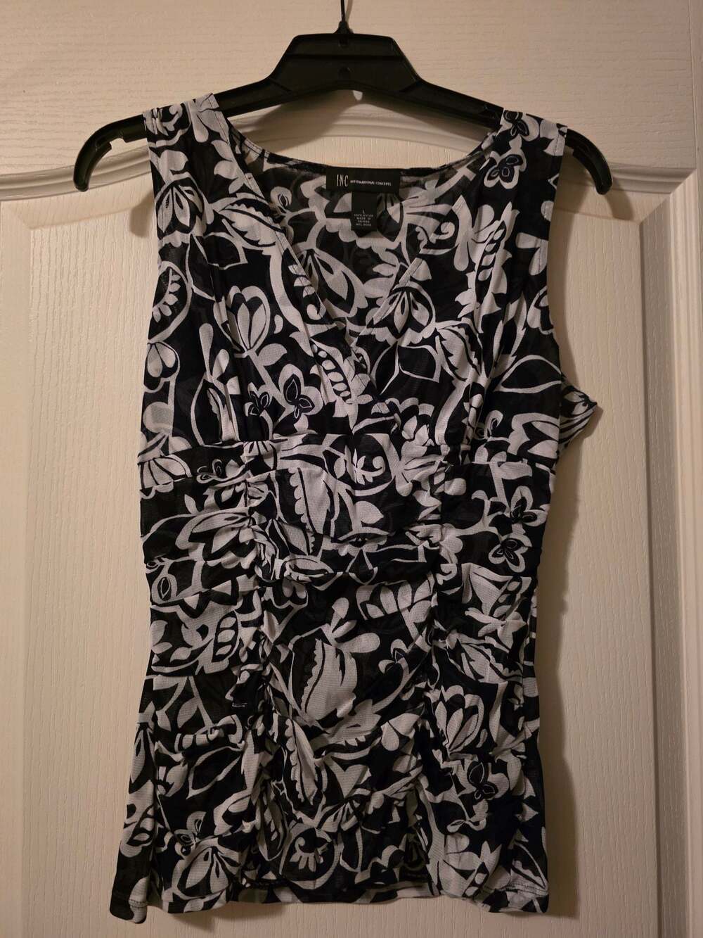 INC International Concepts Black White Floral Print Sleeveless Top Large